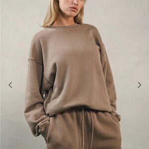 Elwood OVERSIZED CORE CREWNECK